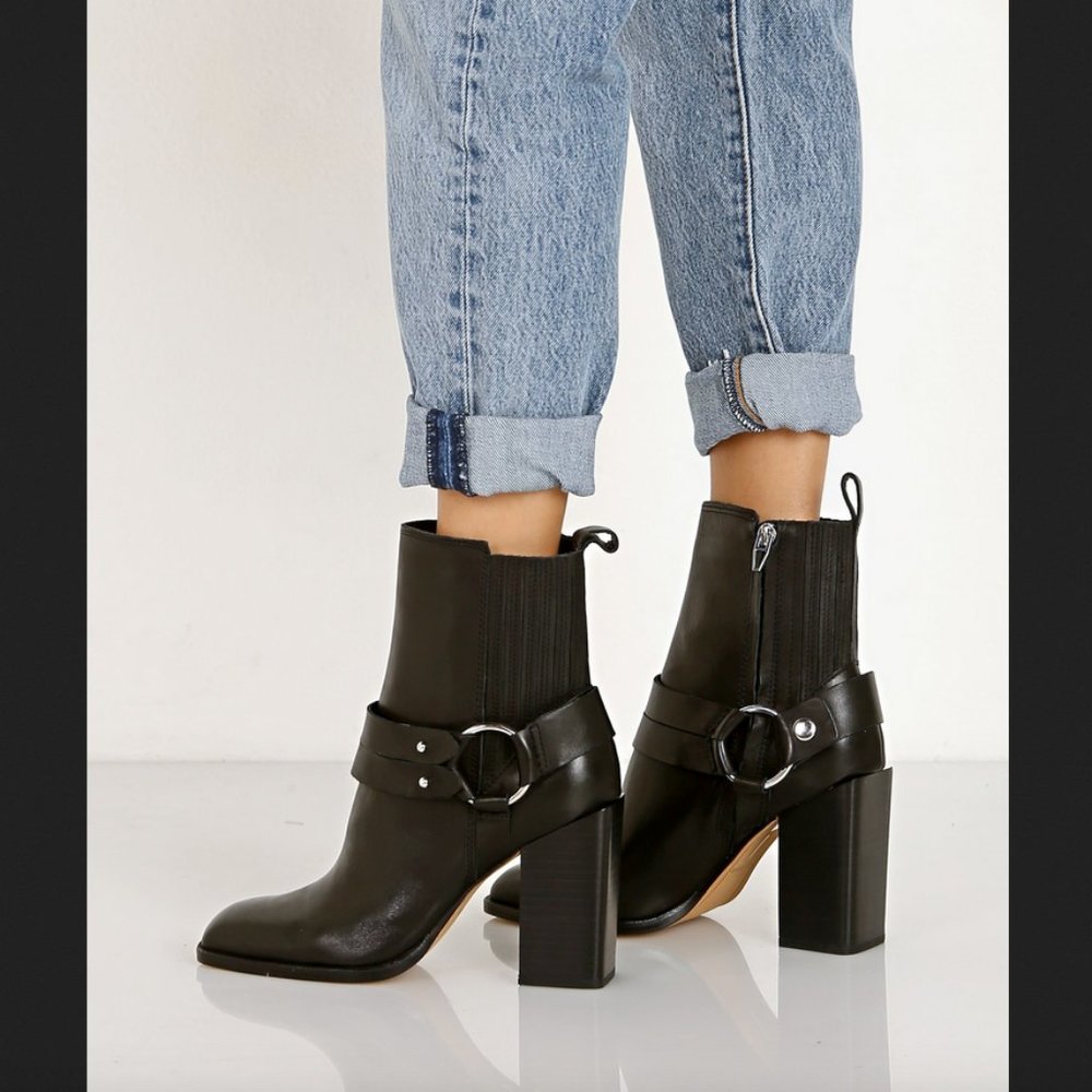 Dolce Vita Isara Black Leather Bootie